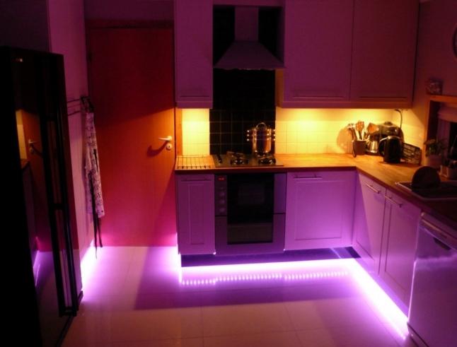 Podświetlenie w kuchni: jak narysować wygodę i wygodę LED